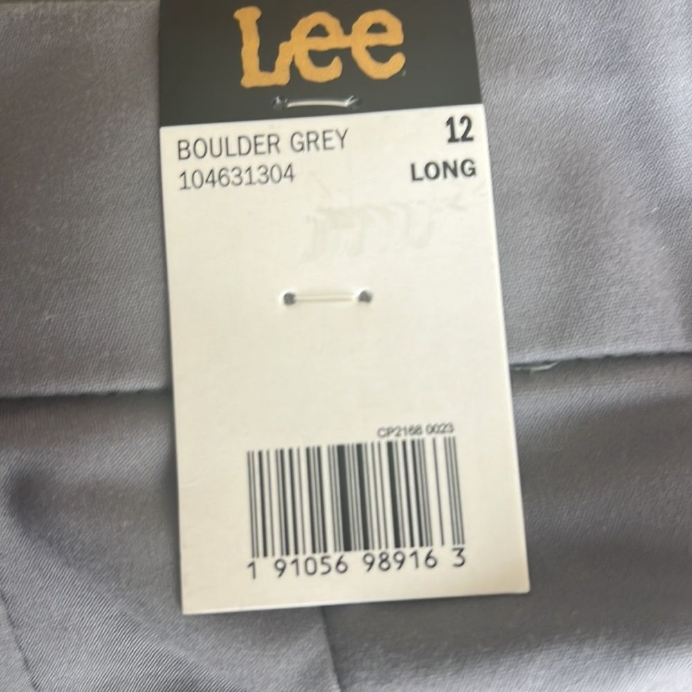 🌸3/$40🌸 NWT Lee Pant - Picture 6 of 14